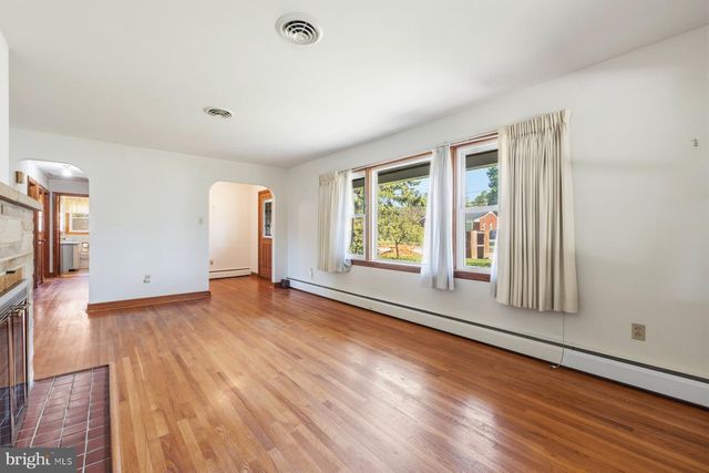 16 LINDEN BLVD, Middletown, MD 21769