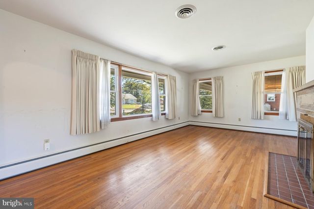 16 LINDEN BLVD, Middletown, MD 21769