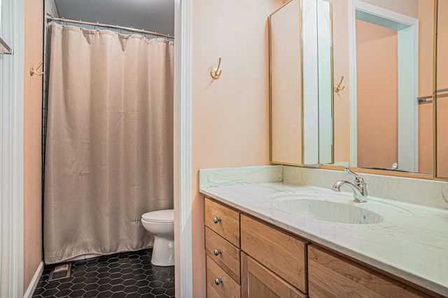 1911 Burgundy Street, Schererville, IN 46375