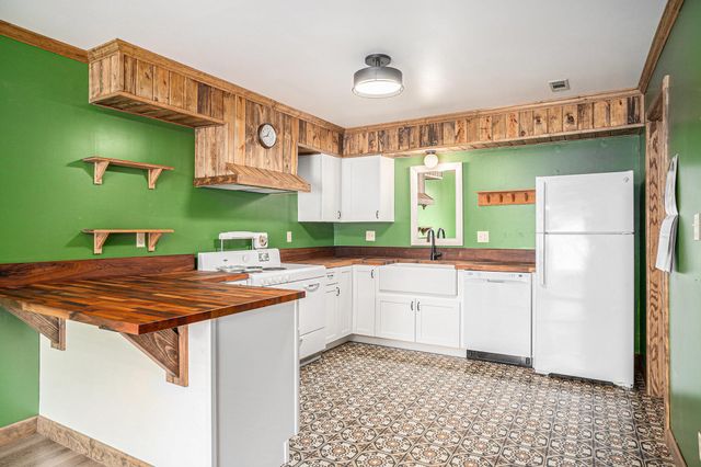 1911 Burgundy Street, Schererville, IN 46375