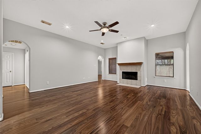 3803 Doveswood Circle, Needville, TX 77461