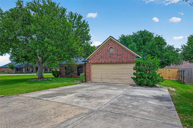 3803 Doveswood Circle, Needville, TX 77461