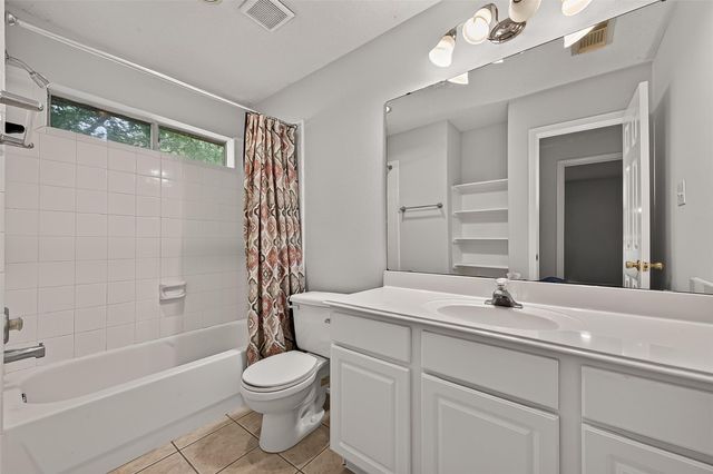 3803 Doveswood Circle, Needville, TX 77461