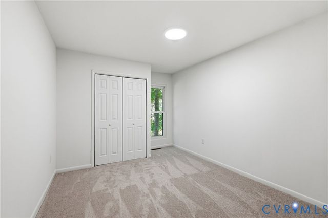 11949 W Briar Patch Dr, Midlothian, VA 23113