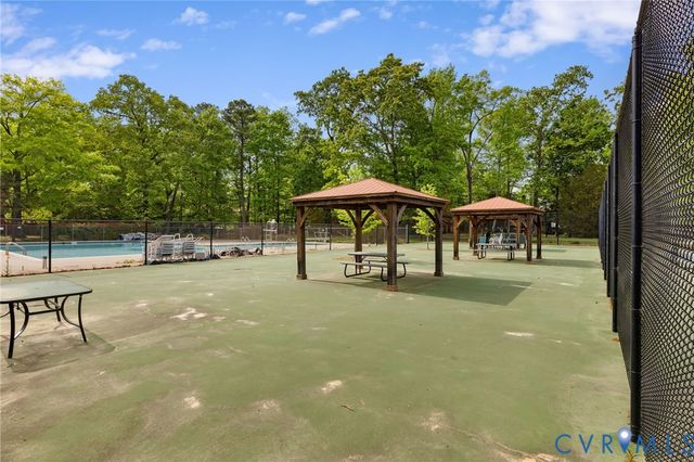 11949 W Briar Patch Dr, Midlothian, VA 23113