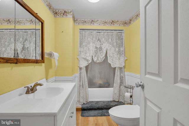 223 PEACH GLEN RD, Gardners, PA 17324