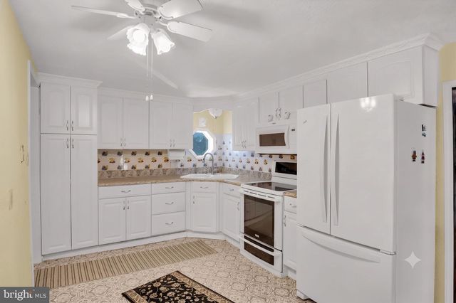 223 PEACH GLEN RD, Gardners, PA 17324