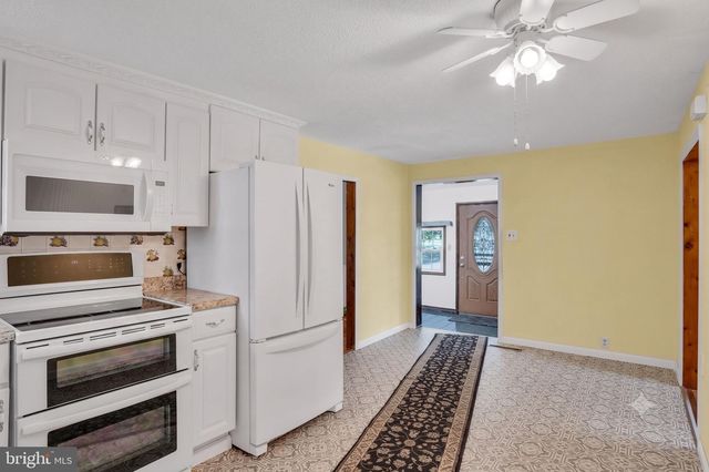 223 PEACH GLEN RD, Gardners, PA 17324