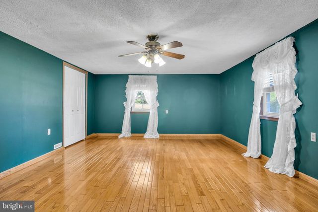 223 PEACH GLEN RD, Gardners, PA 17324
