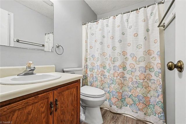 5214 Creekwood Drive, Archdale, NC 27263