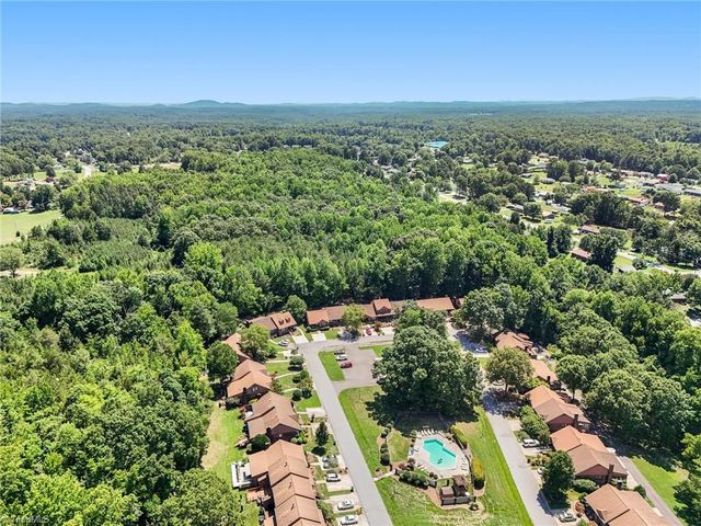 5214 Creekwood Drive, Archdale, NC 27263