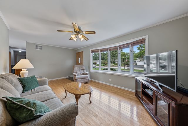 2817 Leven Avenue, New Lenox, IL 60451