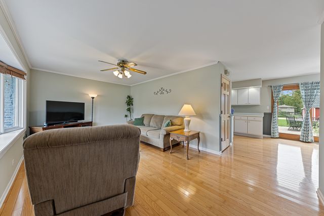 2817 Leven Avenue, New Lenox, IL 60451