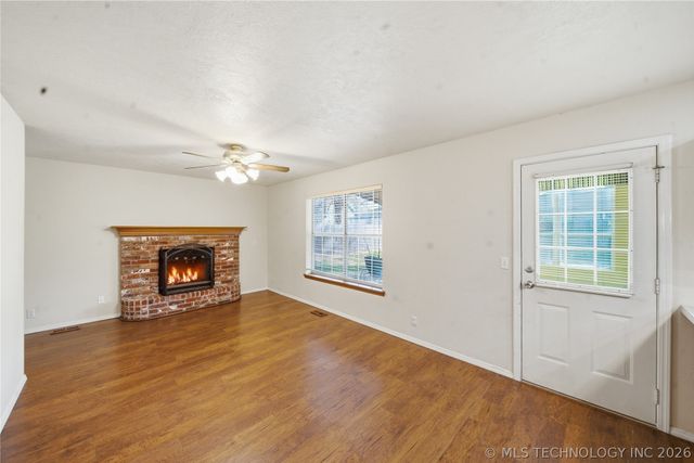 6309 S Date Avenue, Broken Arrow, OK 74011