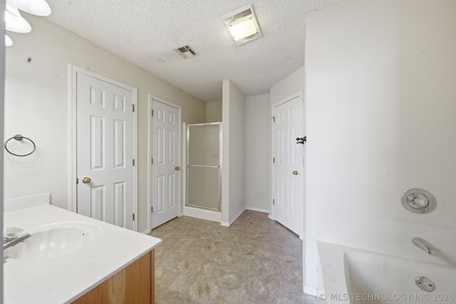 6309 S Date Avenue, Broken Arrow, OK 74011