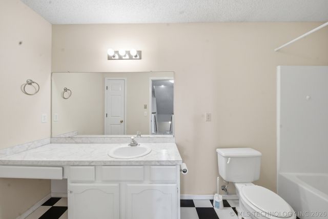 6309 S Date Avenue, Broken Arrow, OK 74011