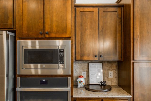 405 Buffalo Gap Drive, Siloam Springs, AR 72761