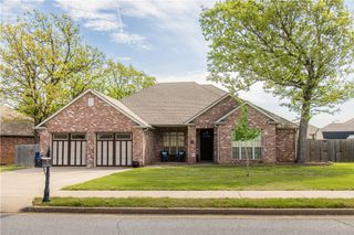 405 Buffalo Gap Drive, Siloam Springs, AR 72761