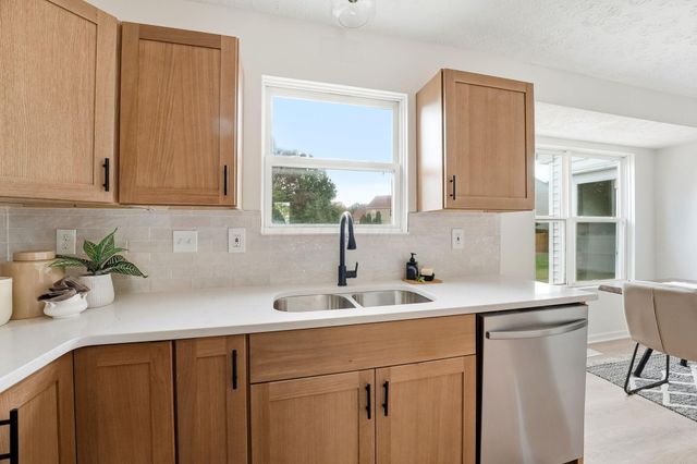 3363 Andover Strait, Grove City, OH 43123