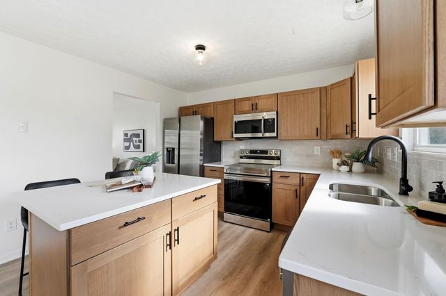 3363 Andover Strait, Grove City, OH 43123