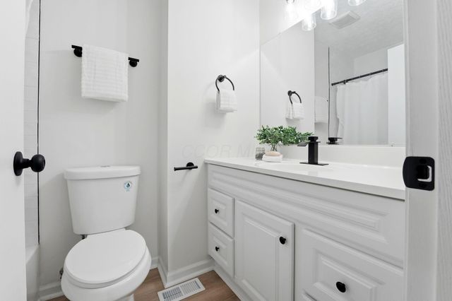 3363 Andover Strait, Grove City, OH 43123