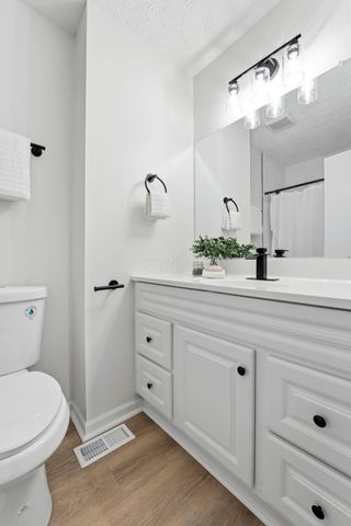 3363 Andover Strait, Grove City, OH 43123