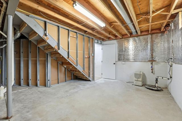 3363 Andover Strait, Grove City, OH 43123