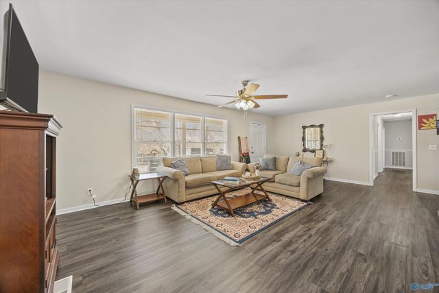 162 Lisa Lane, Arab, AL 35016