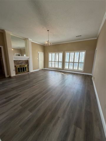 629 N Parks Drive, Desoto, TX 75115