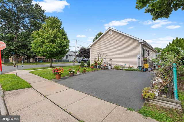 57 SMITH AVE, Hamilton, NJ 08619