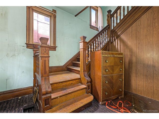 2140 N Franklin St, Denver, CO 80205