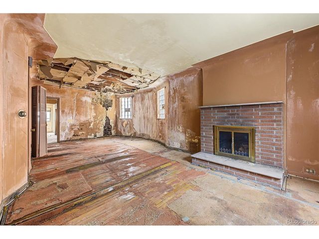 2140 N Franklin St, Denver, CO 80205