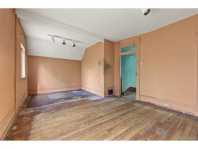 2140 N Franklin St, Denver, CO 80205