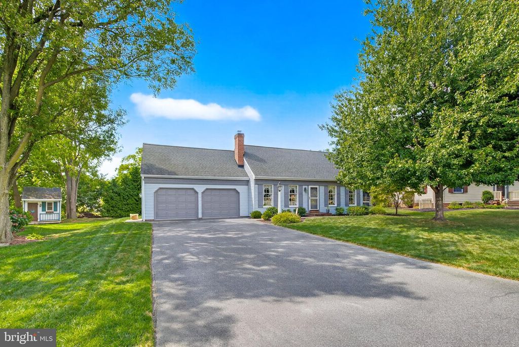 18 VILLAGE SQ, Willow Street, PA 17584