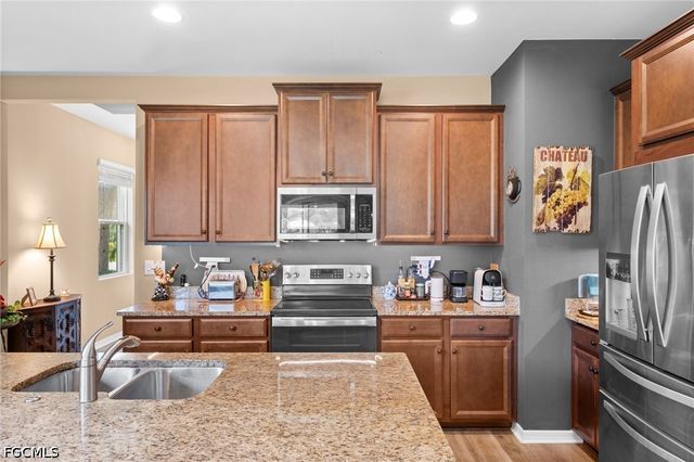 2190 Summersweet DR, Alva, FL 33920
