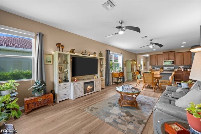 2190 Summersweet DR, Alva, FL 33920