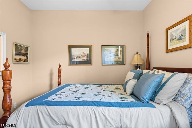 2190 Summersweet DR, Alva, FL 33920
