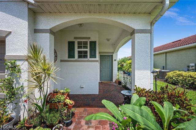 2190 Summersweet DR, Alva, FL 33920