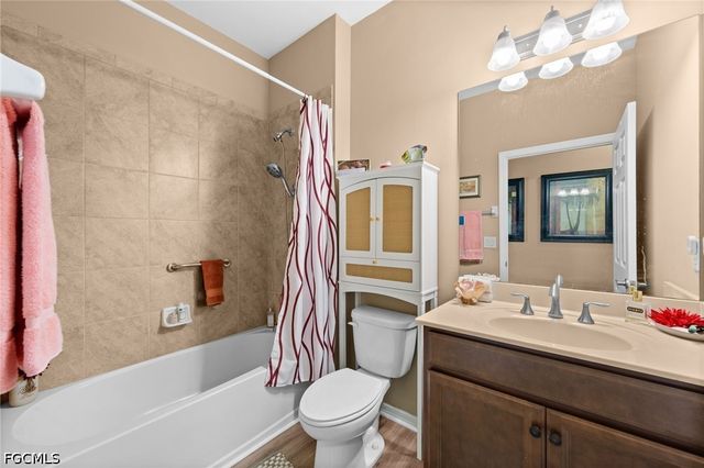 2190 Summersweet DR, Alva, FL 33920