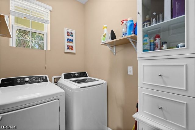 2190 Summersweet DR, Alva, FL 33920