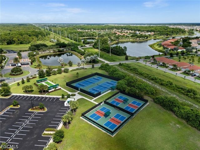 2190 Summersweet DR, Alva, FL 33920