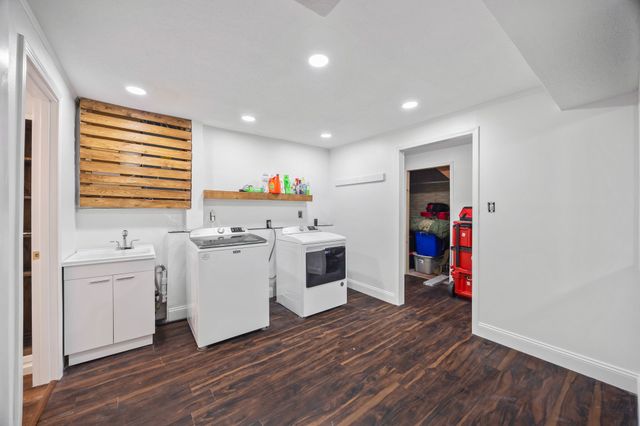 313 Thunderbird Drive, Marshalltown, IA 50158