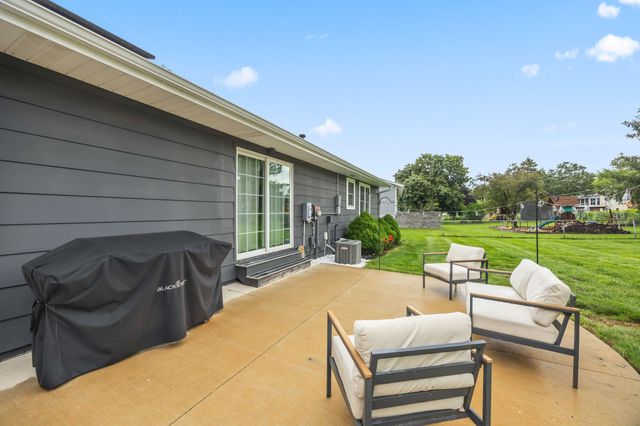 313 Thunderbird Drive, Marshalltown, IA 50158