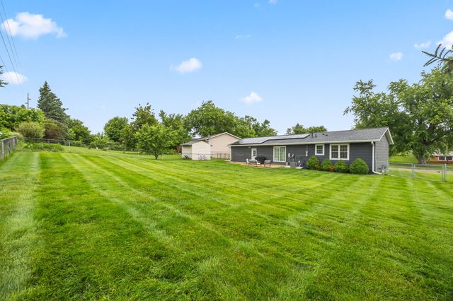 313 Thunderbird Drive, Marshalltown, IA 50158