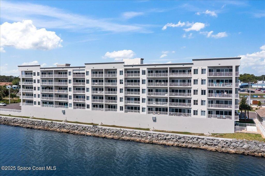 1825 Riverside Drive 205, Titusville, FL 32780