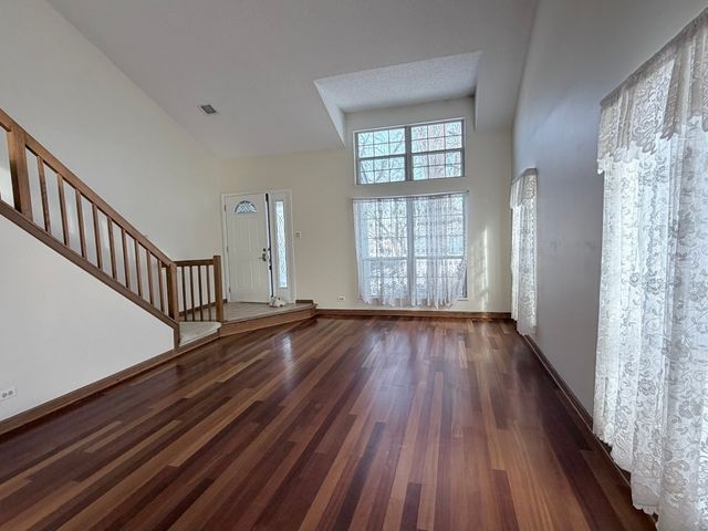 1817 Altoona Court, Schaumburg, IL 60194