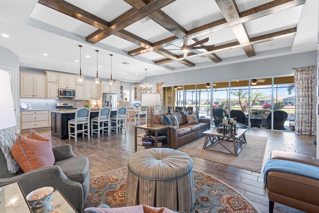 Image 18 of property listing at 7328 PARADISO DRIVE, Apollo Beach, FL 33572