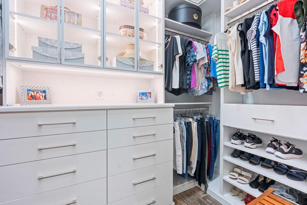 Image 23 of property listing at 7328 PARADISO DRIVE, Apollo Beach, FL 33572