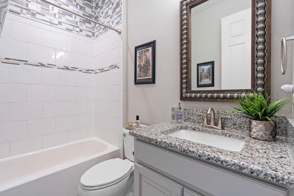 Image 32 of property listing at 7328 PARADISO DRIVE, Apollo Beach, FL 33572