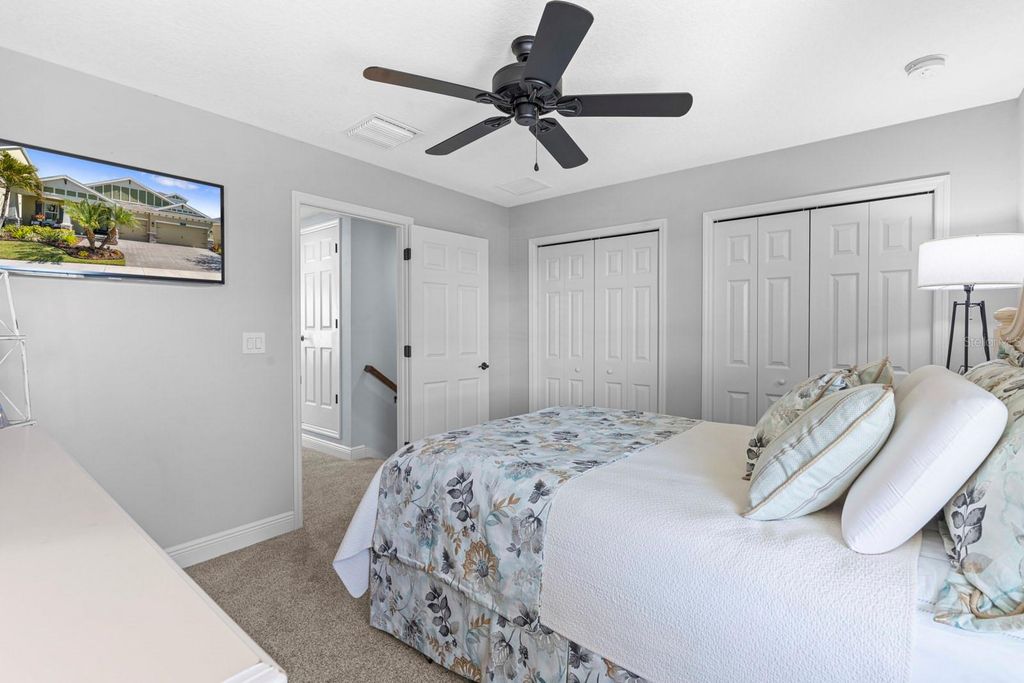 Image 40 of property listing at 7328 PARADISO DRIVE, Apollo Beach, FL 33572